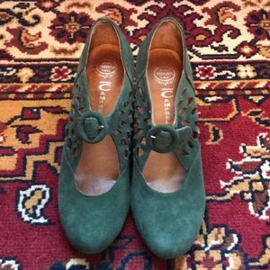 Jeffrey Campbell suede heels size 8 hunter green